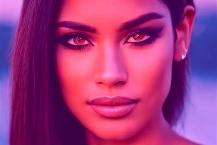 Alice, 24, a red amber-eyed latina companion based in El Cope. Offering BDSM, Massage, Deep French Kissing. Available for incall and outcall, overnight booki...
