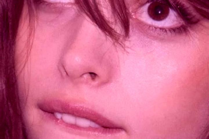 Alice, 24, a red dark-eyed european companion based in Ajuda. Offering Dinner Date, Fetish. Available for incall and outcall, overnight bookings available.