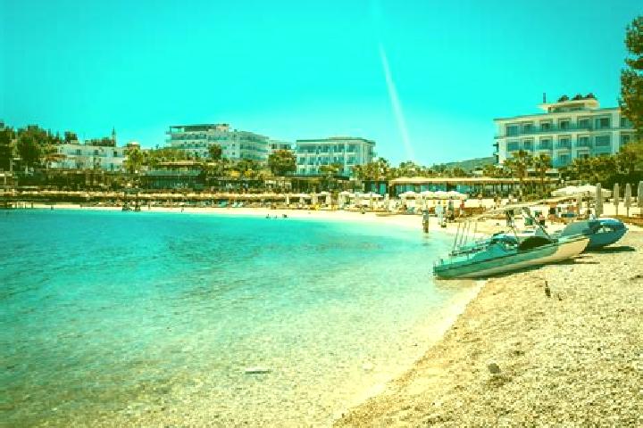 Alice, 24 — Escort in Gradishte, Albania