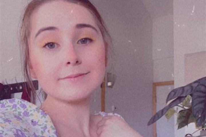 Alice, 24 — Escort in Lorenz Park, United States