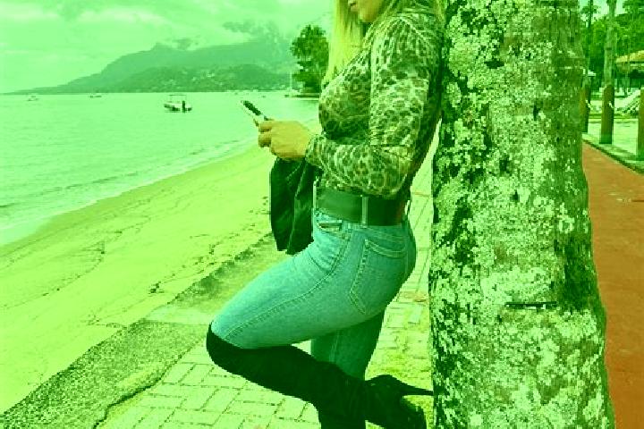 Alice, 24 — Escort in Moreira Sales, Brazil
