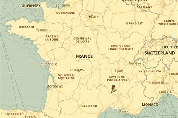 Alice, 24 — Escort in Trouville-la-Haule, France