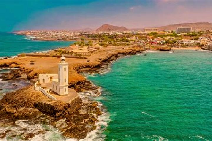 Alice, 24 — Escort in Vale Palmarejo, Cape Verde