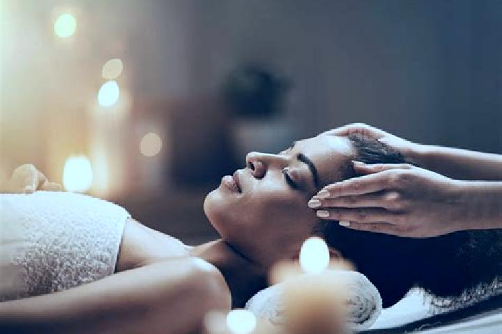 Alice, 25, a auburn dark-eyed indian companion based in Keller. Offering GFE, A-Level, Erotic Massage, Massage. Available for incall and outcall, overnight b...