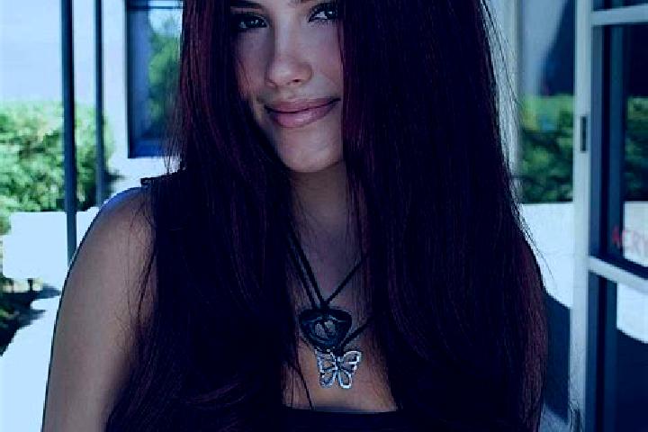 Alice, 25, a auburn dark-eyed slavic companion based in Innermanzing. Offering GFE, Party Girl, Domination. Available for incall and outcall, day and evening...
