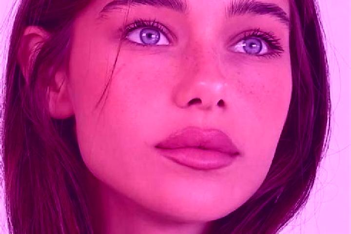 Alice, 25, a brunette brown-eyed mediterranean companion based in Glamorgan. Offering Dinner Date, Prostate Massage, Striptease, Deep French Kissing. Availab...
