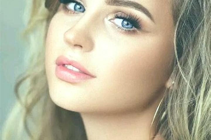 Alice, 25, a dark blonde blue-eyed middle eastern companion based in Orubica. Offering CIM, Party Girl, Striptease, Dinner Date, Fetish. Available for incall...