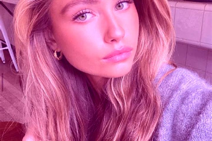 Alice, 25, a dark blonde hazel-eyed mixed companion based in Goecerli. Offering Striptease, A-Level, Tantra, Girlfriend Experience. Available for incall and ...
