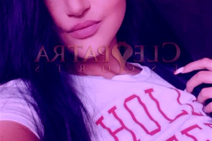 Alice, 25, a red brown-eyed latina companion based in Santiago. Offering GFE, OWO, Tantra, A-Level, Massage. Available for incall and outcall, day and evenin...