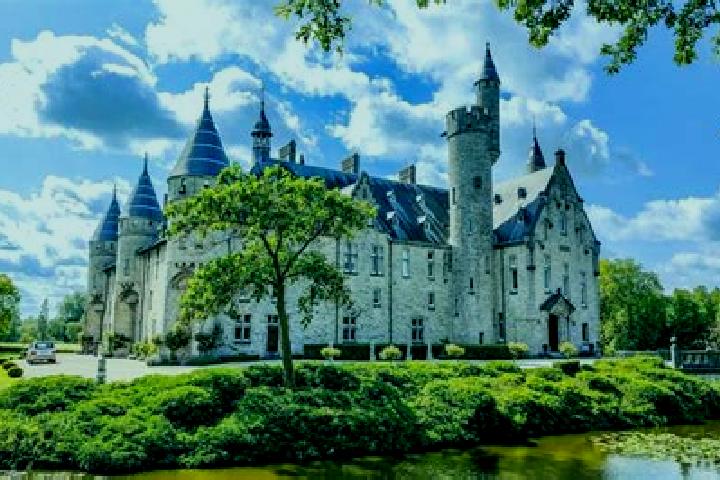 Alice, 25 — Escort in Bornem, Belgium