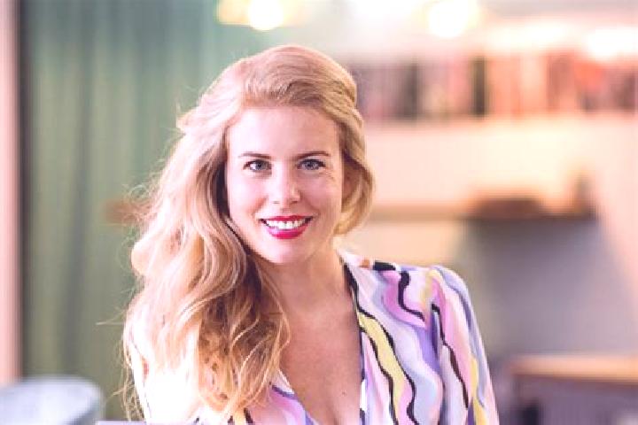 Alice, 25 — Escort in Fintel, Germany