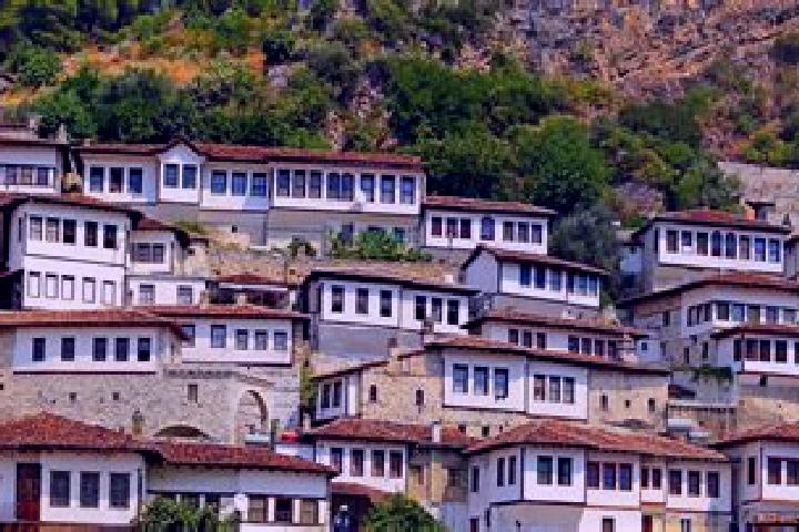 Alice, 25 — Escort in Gradishte, Albania