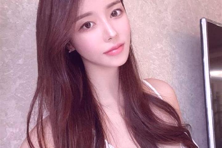 Alice, 25 — Escort in Mori, China