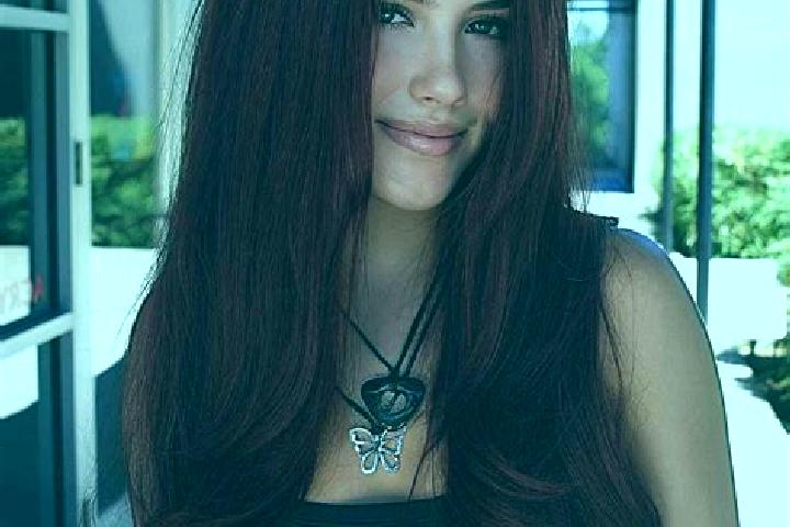 Alice, 26, a auburn brown-eyed mixed companion based in Magana. Offering Erotic Massage, Girlfriend Experience, Roleplay. Available for incall and outcall, o...