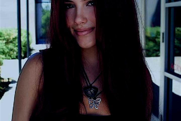 Alice, 26, a auburn dark-eyed indian companion based in Chabelley. Offering BDSM, Deep French Kissing, 69, A-Level. Available for incall and outcall, day and...