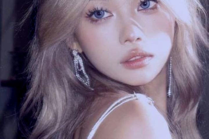 Alice, 26, a blonde blue-eyed asian companion based in Dongguan. Offering Duos, 69, Domination, Massage. Available for incall and outcall, overnight bookings...