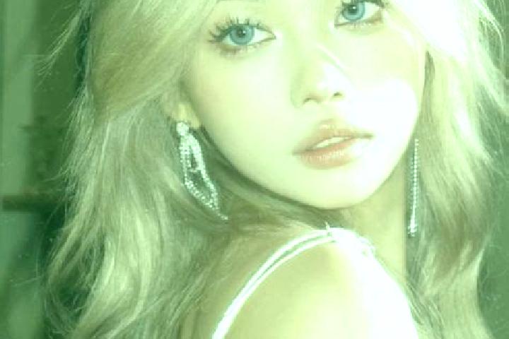 Alice, 26, a blonde blue-eyed asian companion based in Malu Vanat. Offering BDSM, OWO, Erotic Massage, Deep French Kissing, Overnight. Available for incall a...