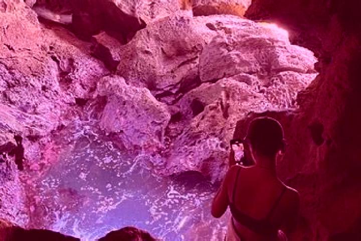 Alice, 26, a dark blonde dark-eyed caucasian companion based in Cueva del Hierro. Offering OWO, Massage, Striptease. Available for incall and outcall, overni...