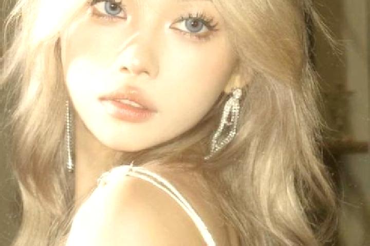 Alice, 26, a platinum blonde grey-eyed asian companion based in Yulei. Offering CIM, Party Girl, OWO, Roleplay. Available for incall and outcall, day and eve...