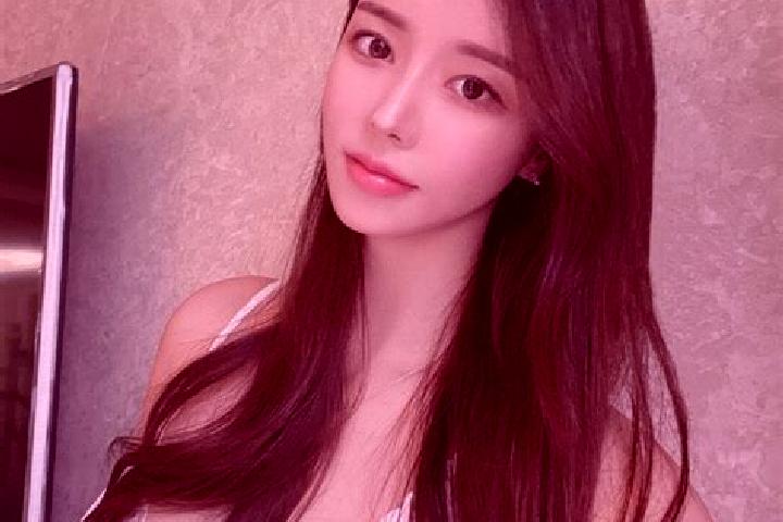 Alice, 26 — Escort in Guzhuyingzi, China