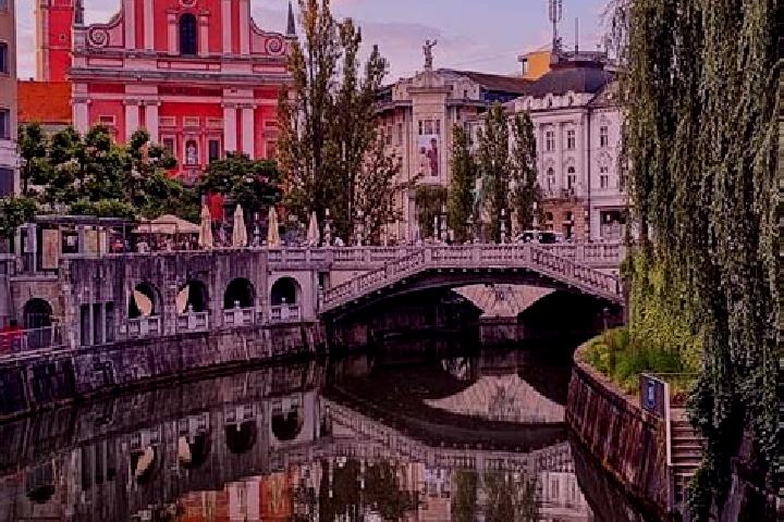 Alice, 26 — Escort in Hrpelje, Slovenia