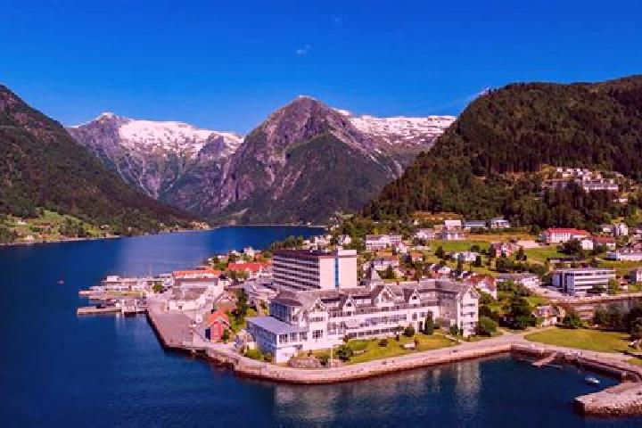 Alice, 26 — Escort in Sogndal, Norway