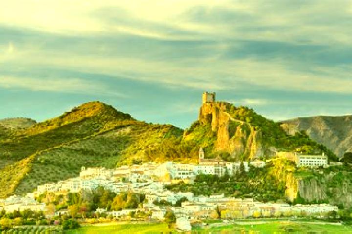 Alice, 26 — Escort in Veguillas de la Sierra, Spain