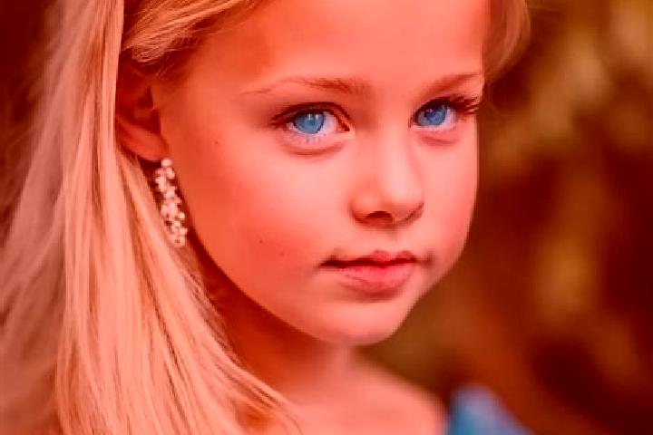 Alice, 27, a blonde blue-eyed caucasian companion based in Pleuro. Offering Tantra, BDSM, GFE, Duos, Massage. Available for incall and outcall, overnight boo...