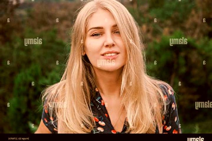 Alice, 27, a blonde blue-eyed middle eastern companion based in Hargimont. Offering Dinner Date, Party Girl, Massage, Domination, Couples. Available for inca...