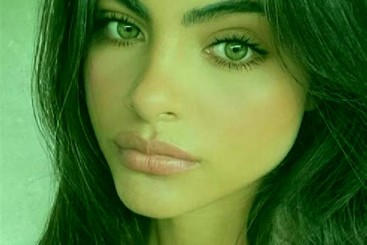 Alice, 27, a brunette green-eyed caucasian companion based in Treguier. Offering Tantra, Domination, OWO, Striptease, Fetish. Available for incall and outcal...