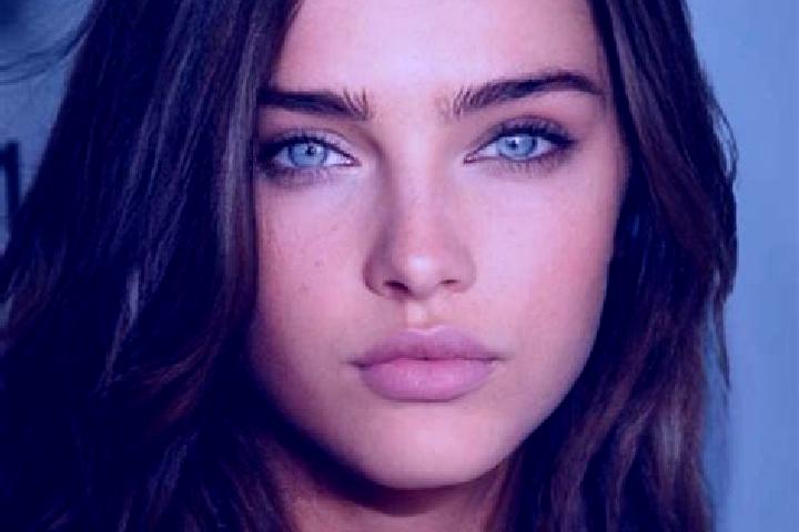 Alice, 27, a brunette grey-eyed mixed companion based in Shenley. Offering Duos, Travel Companion, GFE, OWO. Available for incall and outcall, day and evenin...