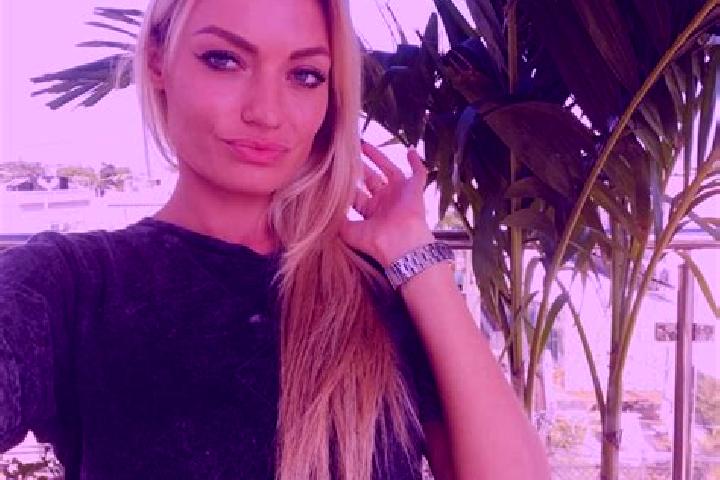 Alice, 27, a dark blonde dark-eyed caribbean companion based in San Diego. Offering GFE, CIM, Erotic Massage, Dinner Date, Overnight. Available for incall an...