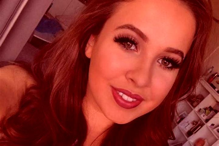 Alice, 27, a red brown-eyed european companion based in Fashand. Offering Domination, Travel Companion, Duos, GFE, Dinner Date. Available for incall and outc...
