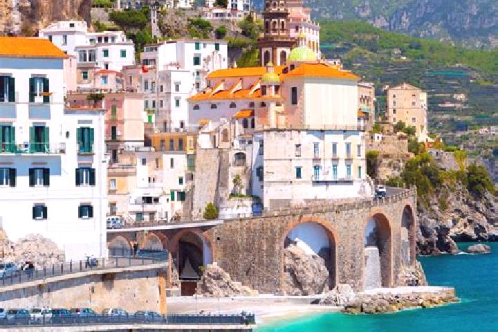 Alice, 27 — Escort in Airuno, Italy