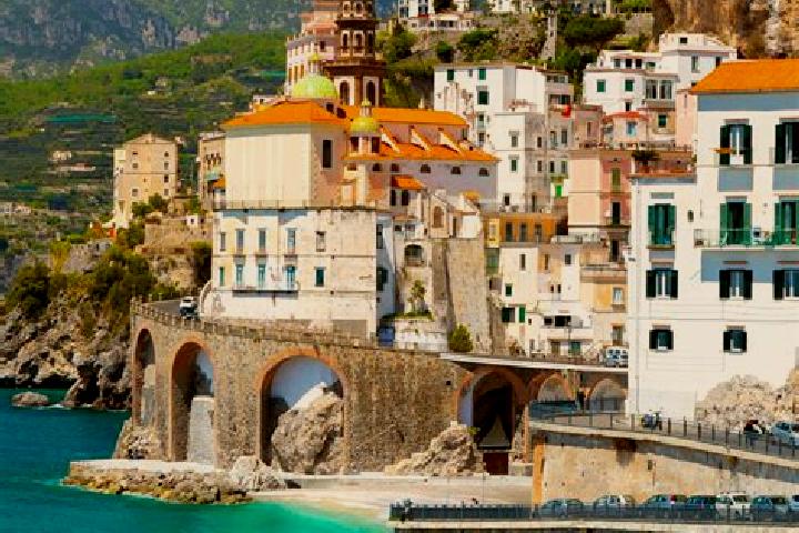 Alice, 27 — Escort in Blessano, Italy