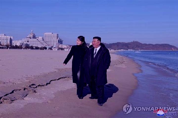 Alice, 27 — Escort in Chasong, North Korea