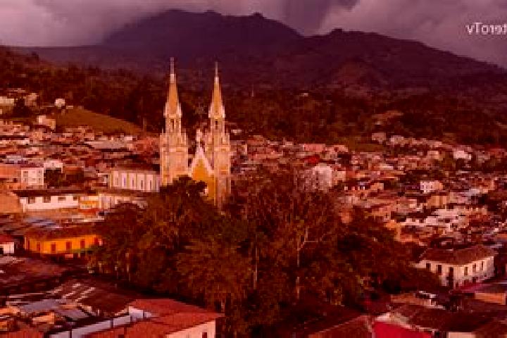 Alice, 27 — Escort in Chinavita, Colombia