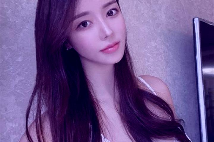 Alice, 27 — Escort in Fozishan, China