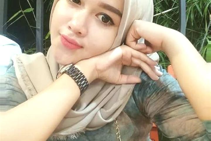 Alice, 27 — Escort in Kasreman Wetan, Indonesia