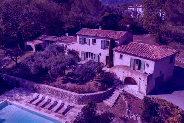Alice, 27 — Escort in Le Rouret, France