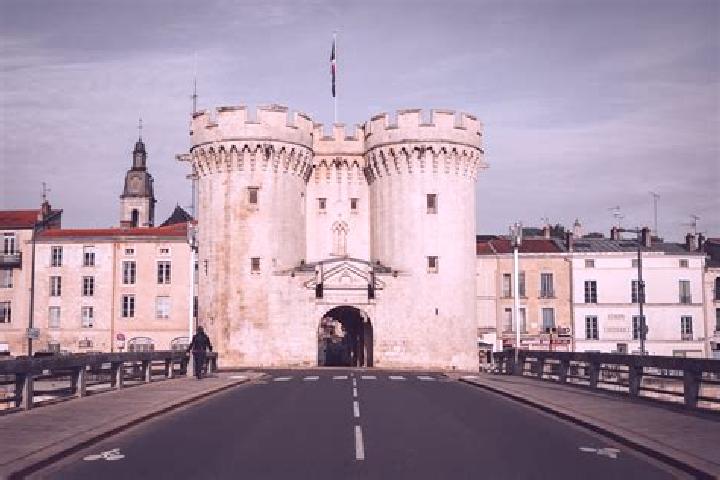 Alice, 27 — Escort in Verdun, France