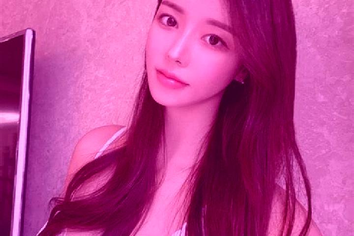 Alice, 27 — Escort in Xiangyangpu, China