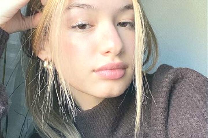 Alice, 28, a blonde brown-eyed ebony companion based in Mpungamhlophe. Offering Tantra, Travel Companion, OWO, Dinner Date. Available for incall and outcall,...