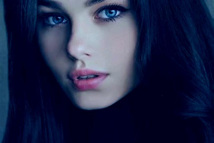 Alice, 28, a dark blonde grey-eyed slavic companion based in Chatenois. Offering Fetish, OWO, BDSM, CIM, Girlfriend Experience. Available for incall and outc...