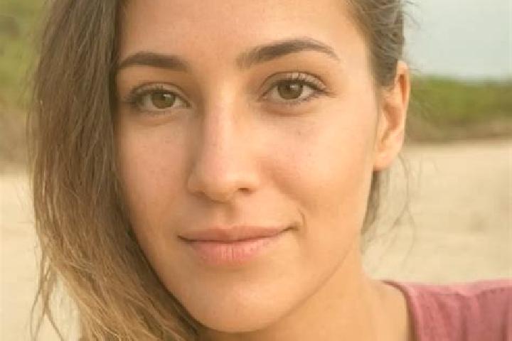 Alice, 28 — Escort in Millanes, Spain