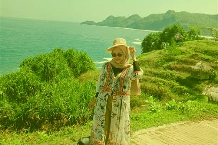 Alice, 28 — Escort in Pakuncen, Indonesia