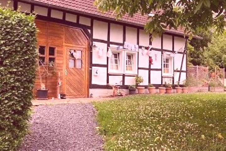 Alice, 28 — Escort in Waldbroel, Germany