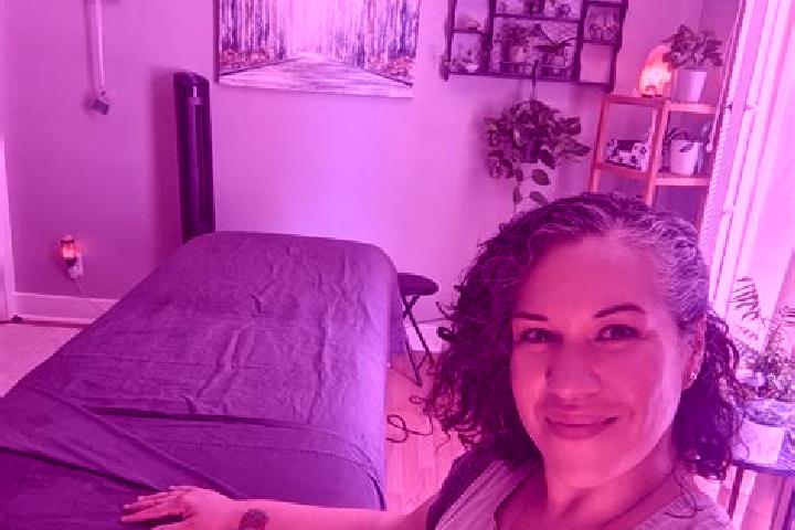 Alice, 29, a black brown-eyed caucasian companion based in Freeman. Offering GFE, Erotic Massage. Available for incall and outcall, overnight bookings availa...
