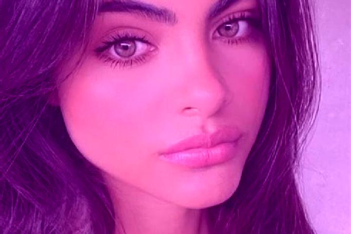 Alice, 29, a black hazel-eyed caucasian companion based in Pescueza. Offering Domination, BDSM, Travel Companion, Girlfriend Experience, Couples. Available f...
