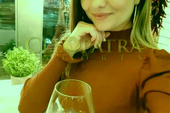Alice, 29, a blonde hazel-eyed middle eastern companion based in San Juan. Offering Duos, OWO, CIM, Dinner Date, Fetish. Available for incall and outcall, da...